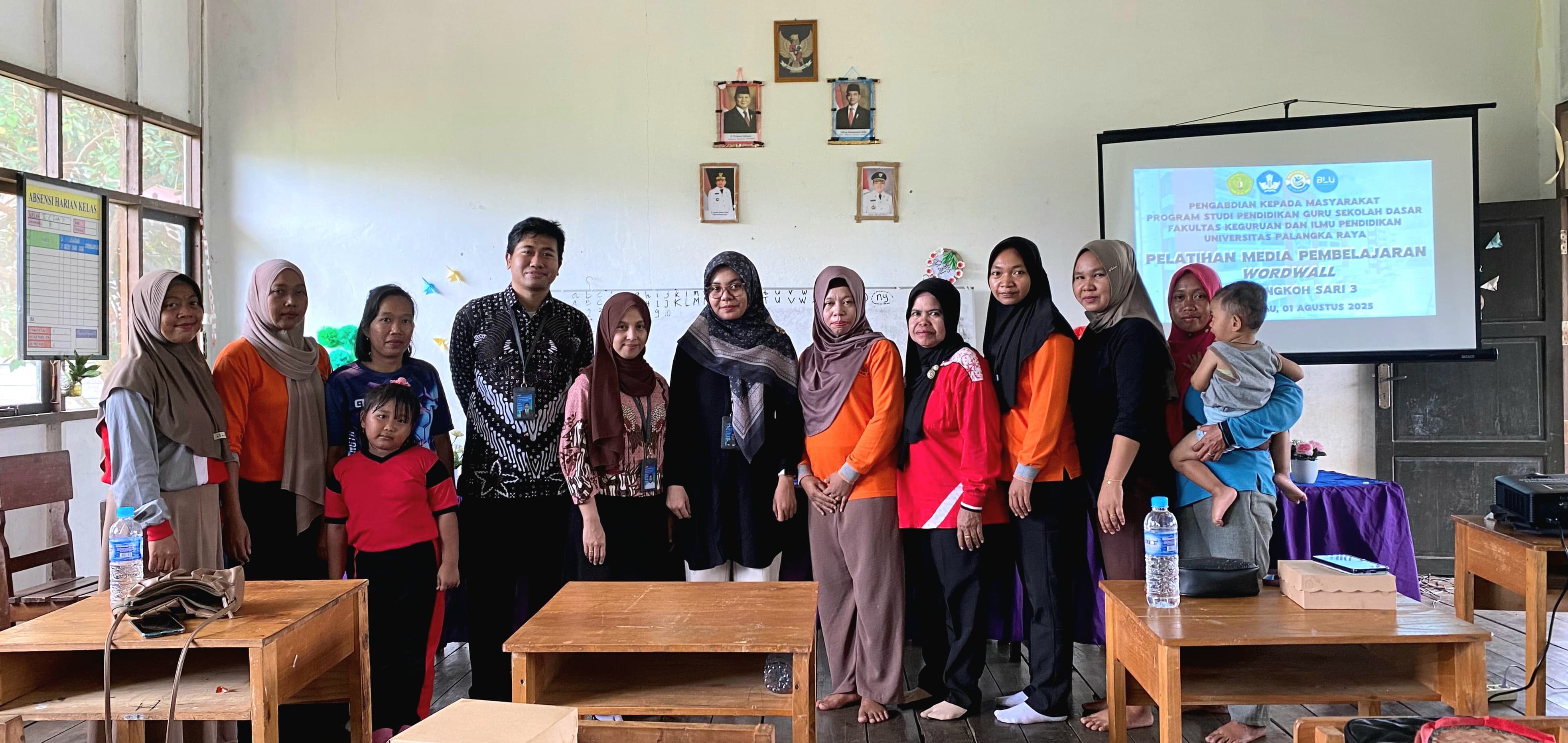Dosen PGSD UPR Melaksanakan Pelatihan Media Pembelajaran Wordwall untuk Guru SD Negeri Pangkoh Sari 3